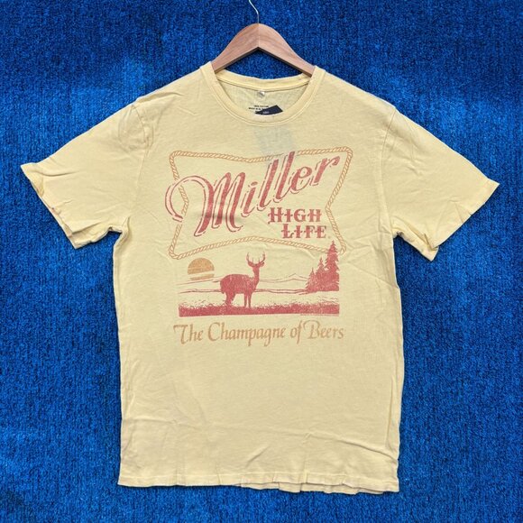 Miller High Life “The Champagne of Beers” T-Shirt Size Medium - Picture 1 of 4